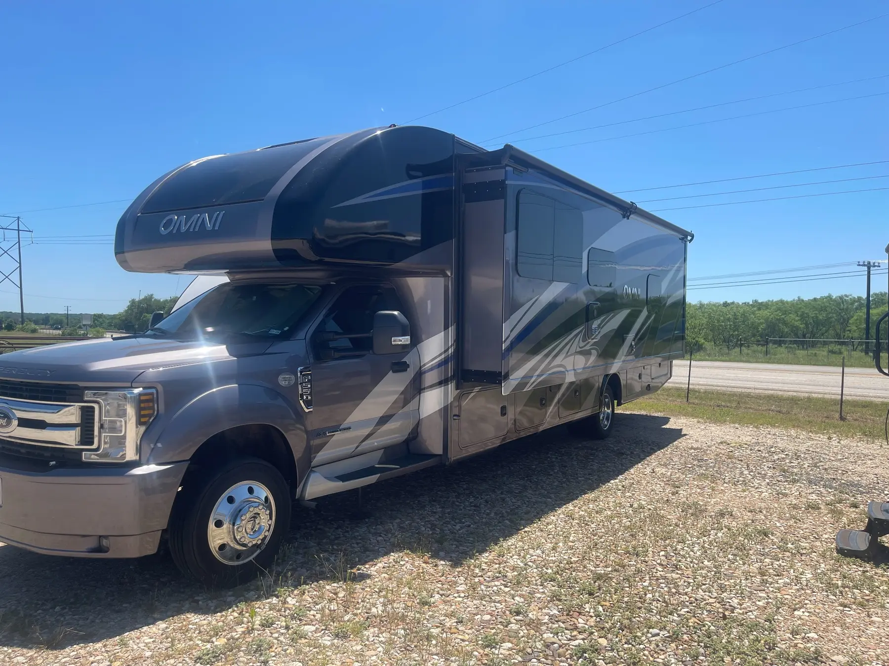 2020 Thor Motor Coach Omni BH35 Super C motorhome exterior